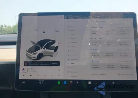 2022 Tesla Model Y Long Range Dual Motor All-Wheel Drive z USA, uszkodzony, nr VIN 7SAYGDEE2NF385597